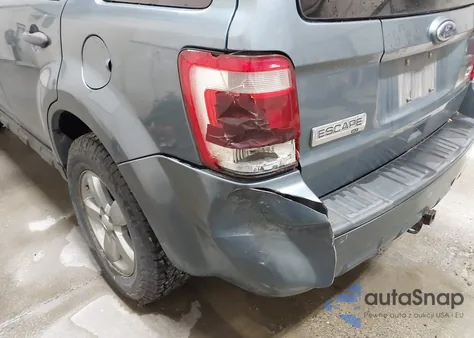 2010 Ford Escape Xlt из США, поврежденный, VIN 1FMCU9DG7AKC77243